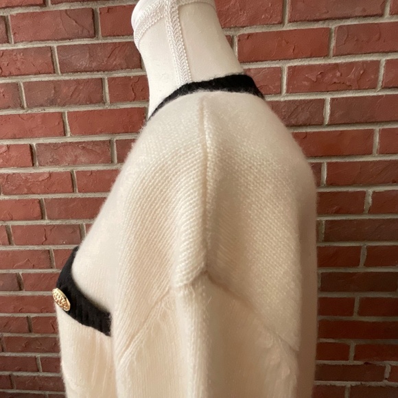 C By Bloomingdale’s Contrast Trim Cashmere Cardigan Size M NWOT - Picture 9 of 16